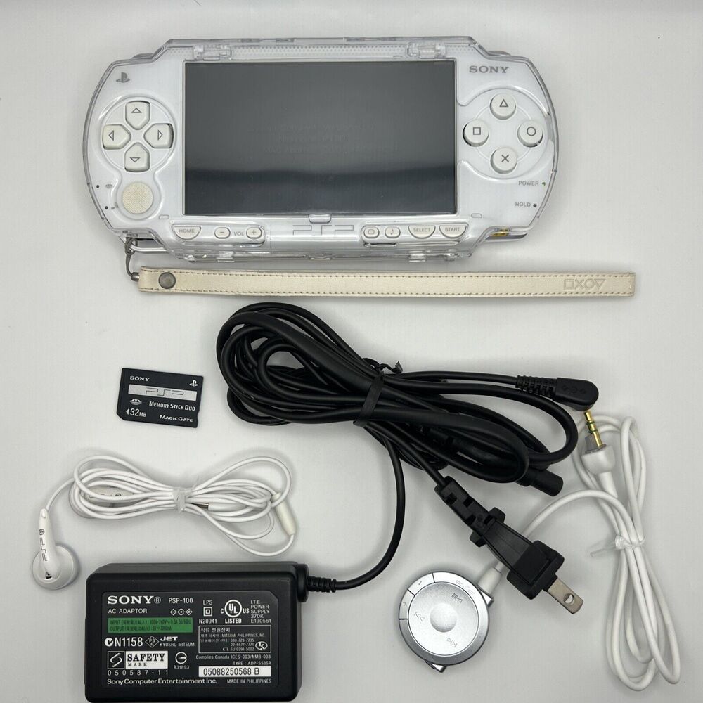 Sony PSP-1000 White VALUE PACK w/32MB memory - Box, Charger, 4 JPN Games, Case